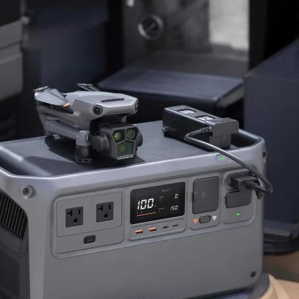 Портативна зарядна станція DJI Power 1000 V2 1024 Wh 2600 W LiFePO4 DJI1000V2 фото